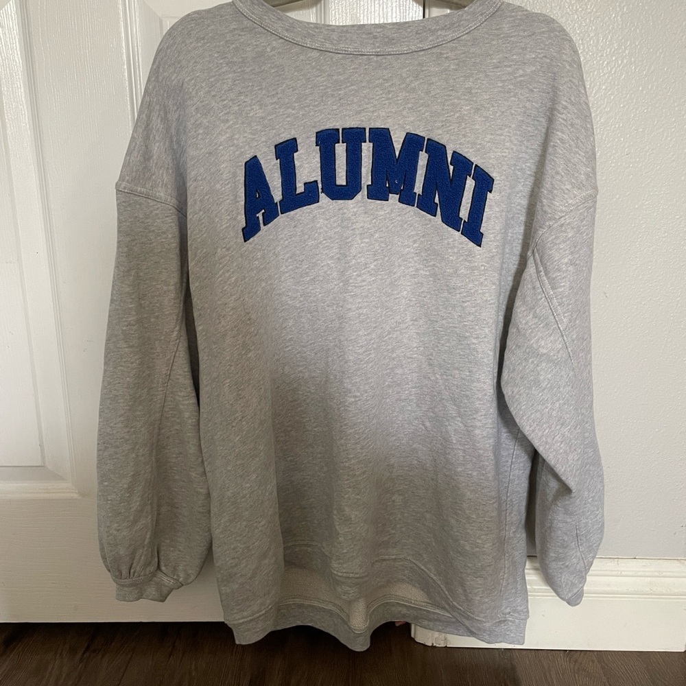 Aerie Gray Crewneck Sweatshirt with Blue 'ALUMNI' Graphic. Small